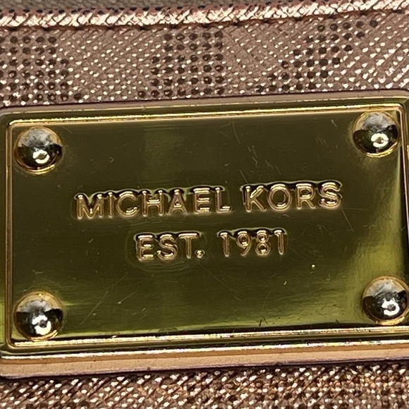 Michael Kors MK Rose Gold Metallic Logo Medium Wallet - Picture 9 of 11
